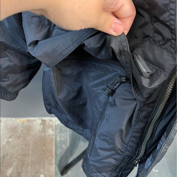 Heavy duty black North End zip up hoodie winter jacket with pockets - Picture 5 of 14